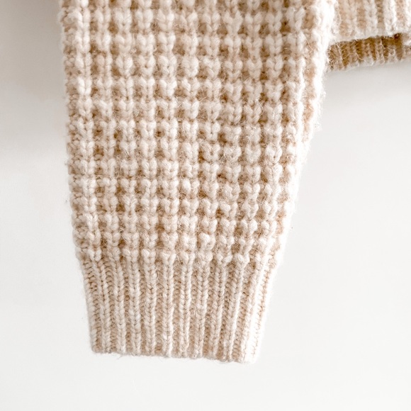 *SOLD* NWOT Wilfred Turtleneck Knit Sweater - Picture 14 of 15